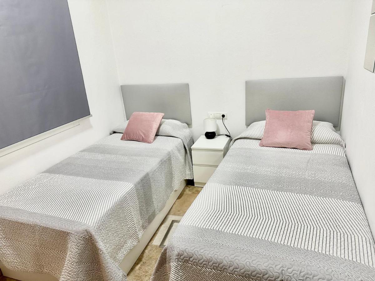 Apartamento Acogedor Y Moderno En Pleno Centro De Sevilla Con Parking Gratis Ngoại thất bức ảnh
