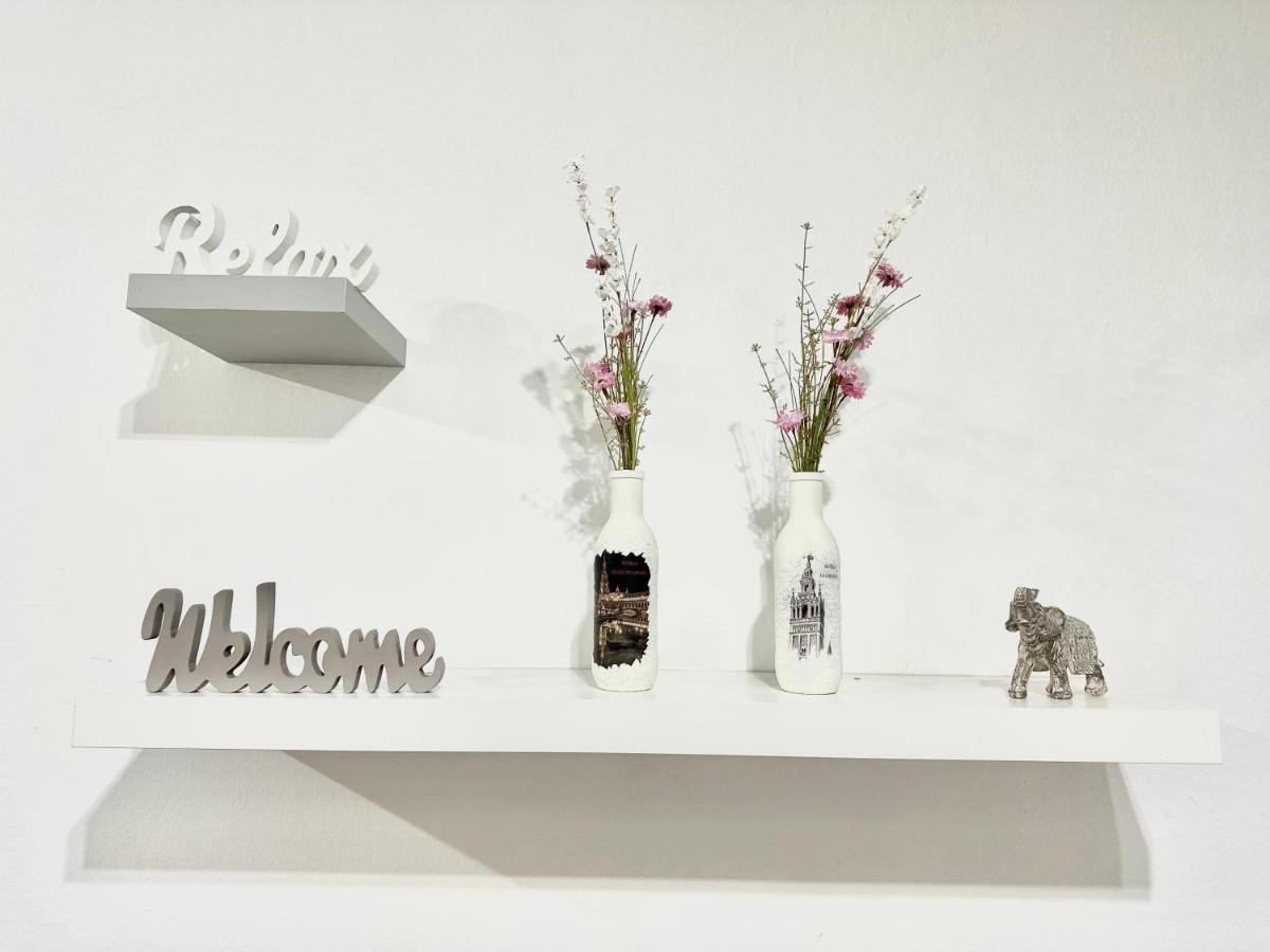 Apartamento Acogedor Y Moderno En Pleno Centro De Sevilla Con Parking Gratis Ngoại thất bức ảnh