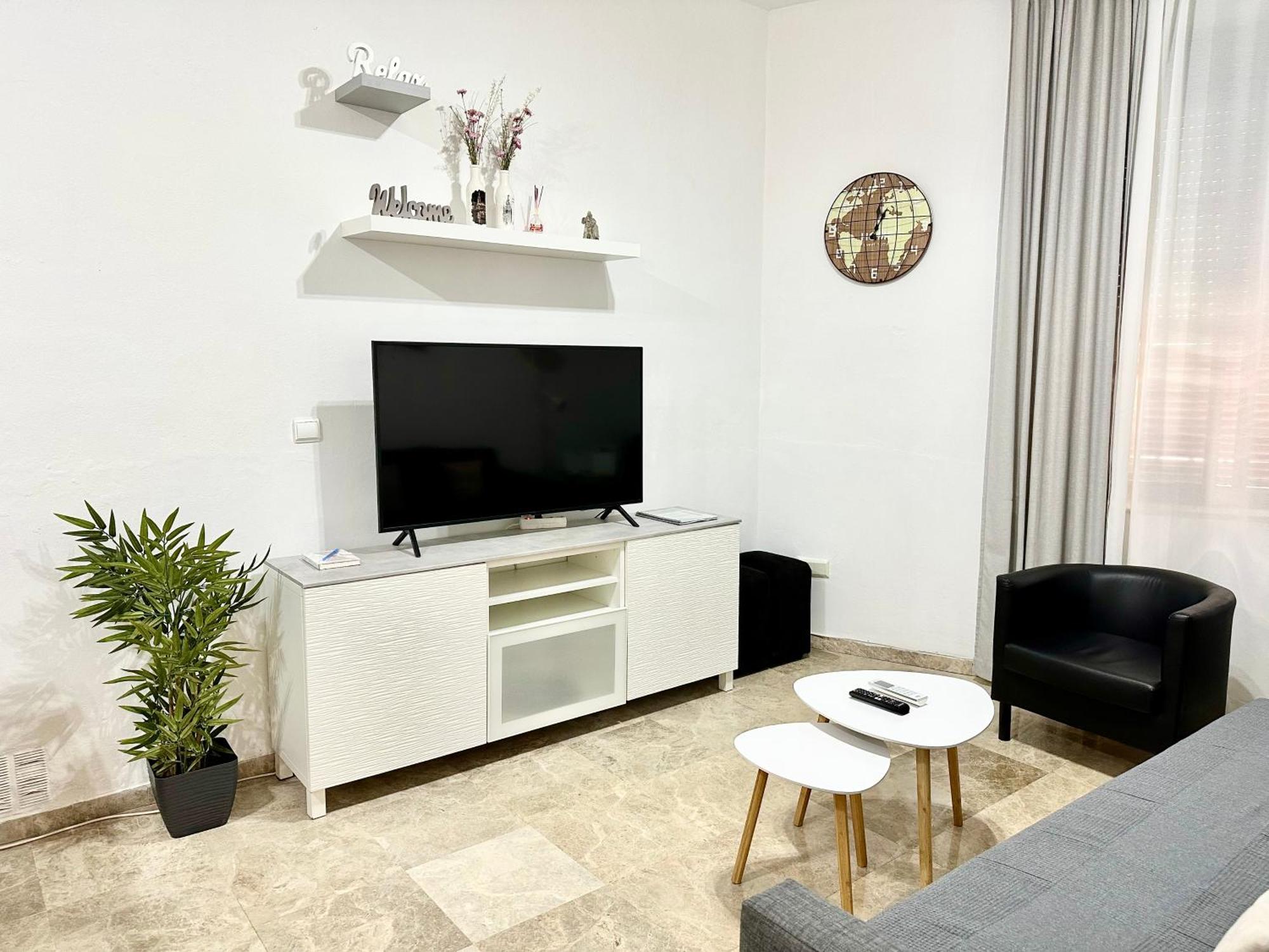 Apartamento Acogedor Y Moderno En Pleno Centro De Sevilla Con Parking Gratis Ngoại thất bức ảnh