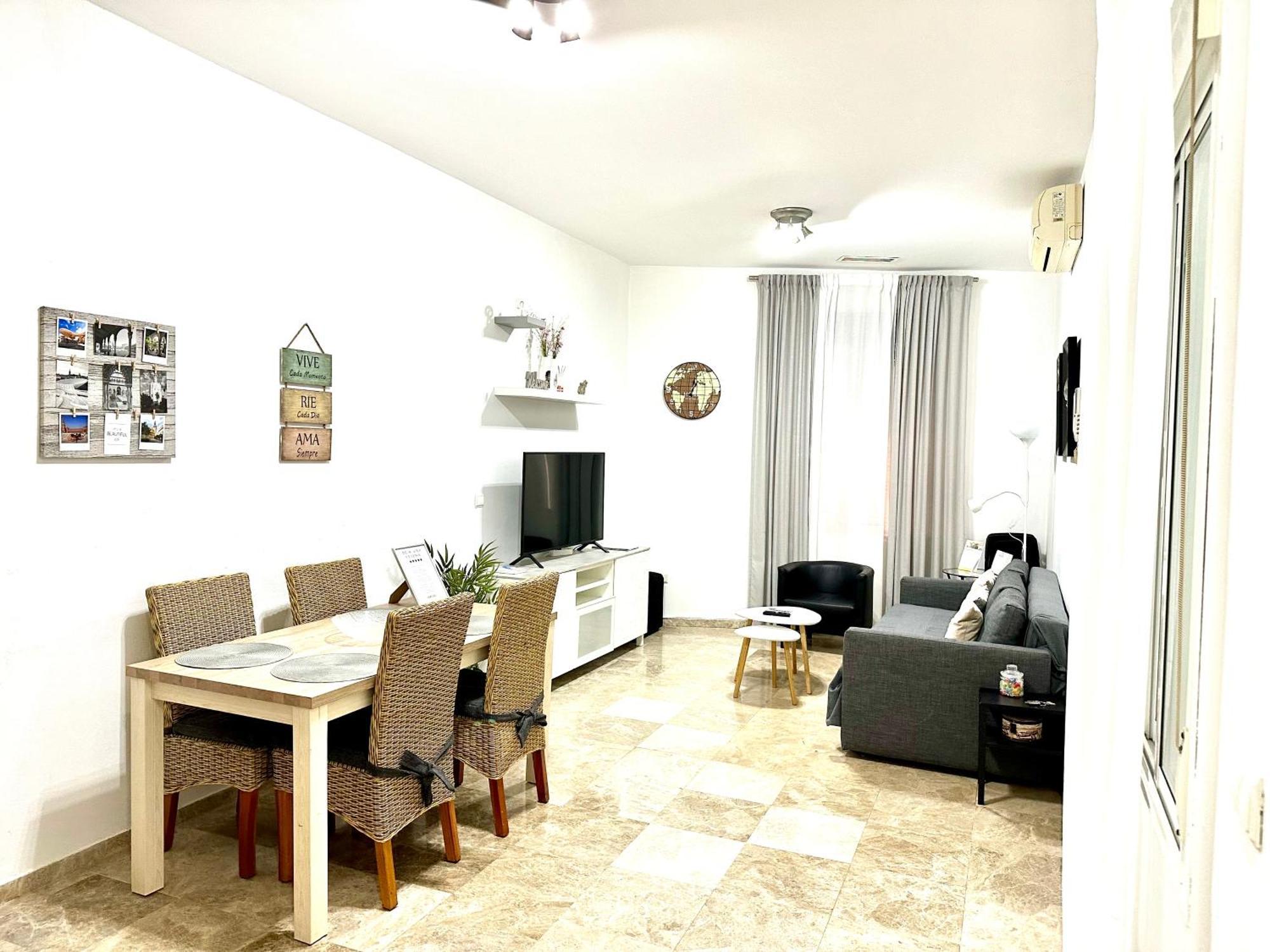 Apartamento Acogedor Y Moderno En Pleno Centro De Sevilla Con Parking Gratis Ngoại thất bức ảnh